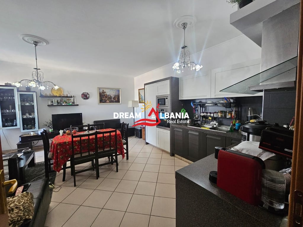 Apartament 1+1 ne shitje ne Rrugen e Kavajes prane Globe ne Tirane (ID 41111014)