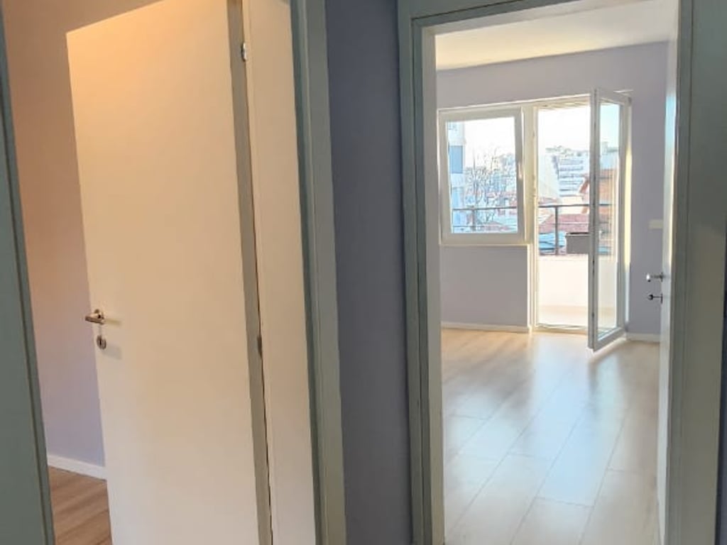 Apartment 2+1 for rent, New Market near Optika Roma 500 euros (Partially Furnished)