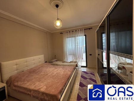 Affittasi appartamento 1+1 in Via di Dibra 600 euro.