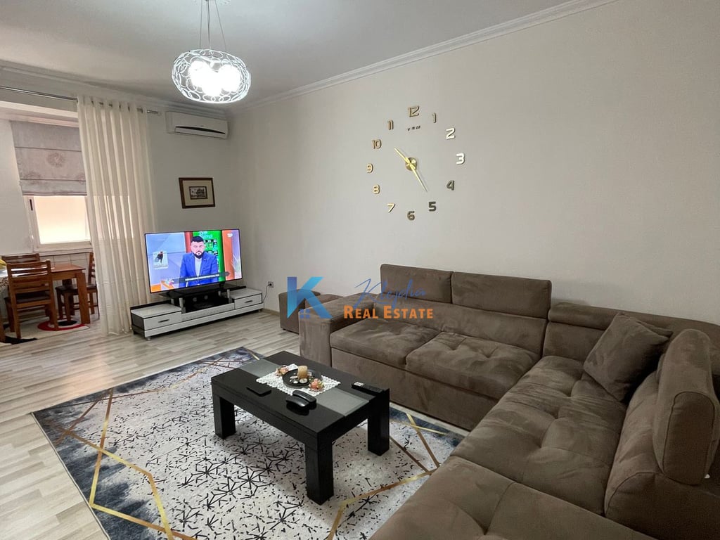 2+1 per SHITJE te Sheshi i Aviatoreve, Rruga Foto Janku