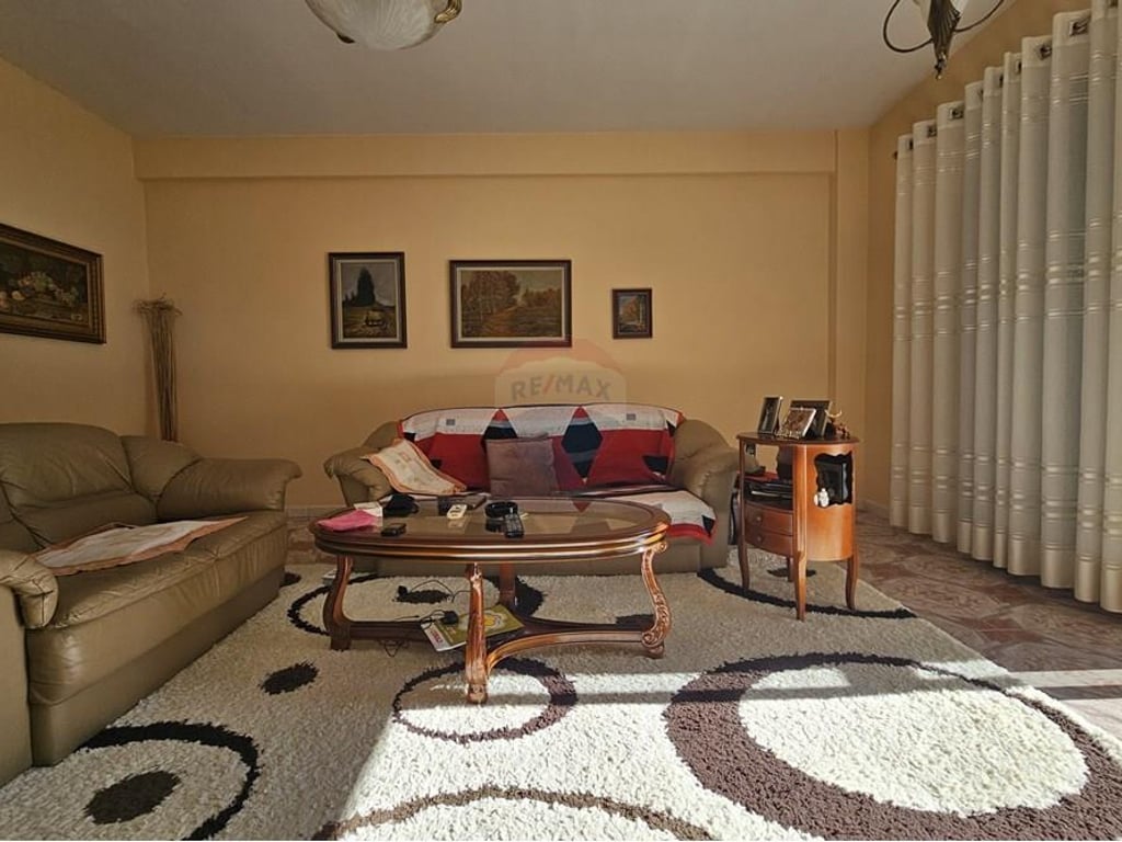 Appartamento 3+1+2 in Vendita a Shallvaret!