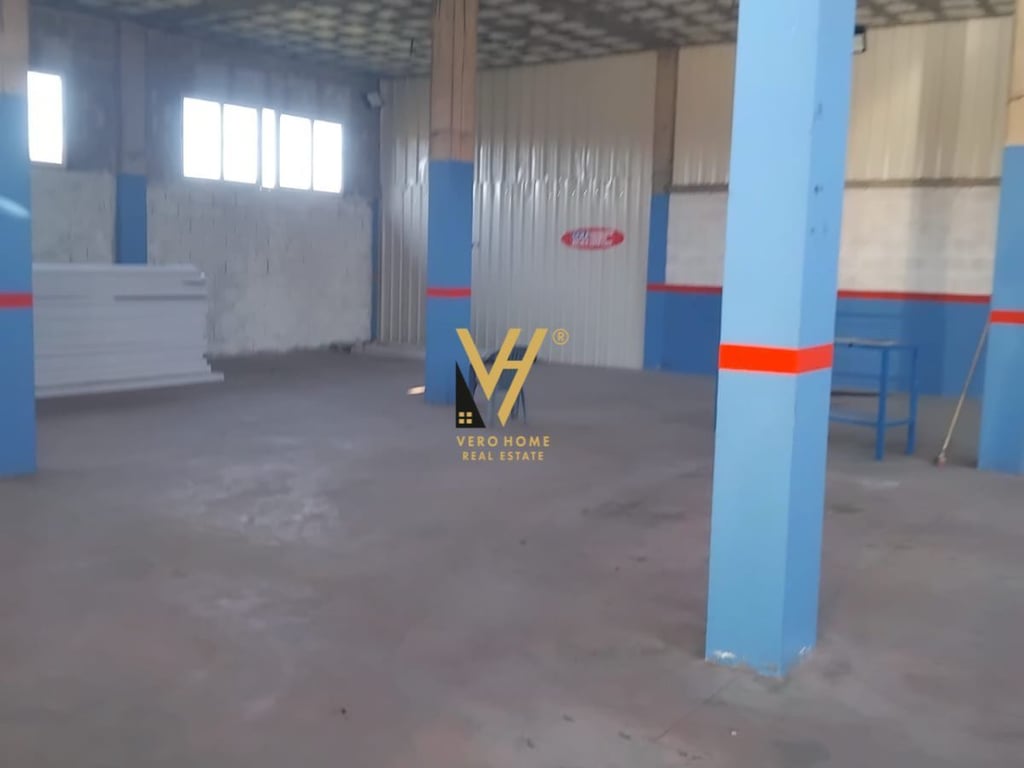 A 400M2 WAREHOUSE FOR RENT IN VORE 1,200 EURO