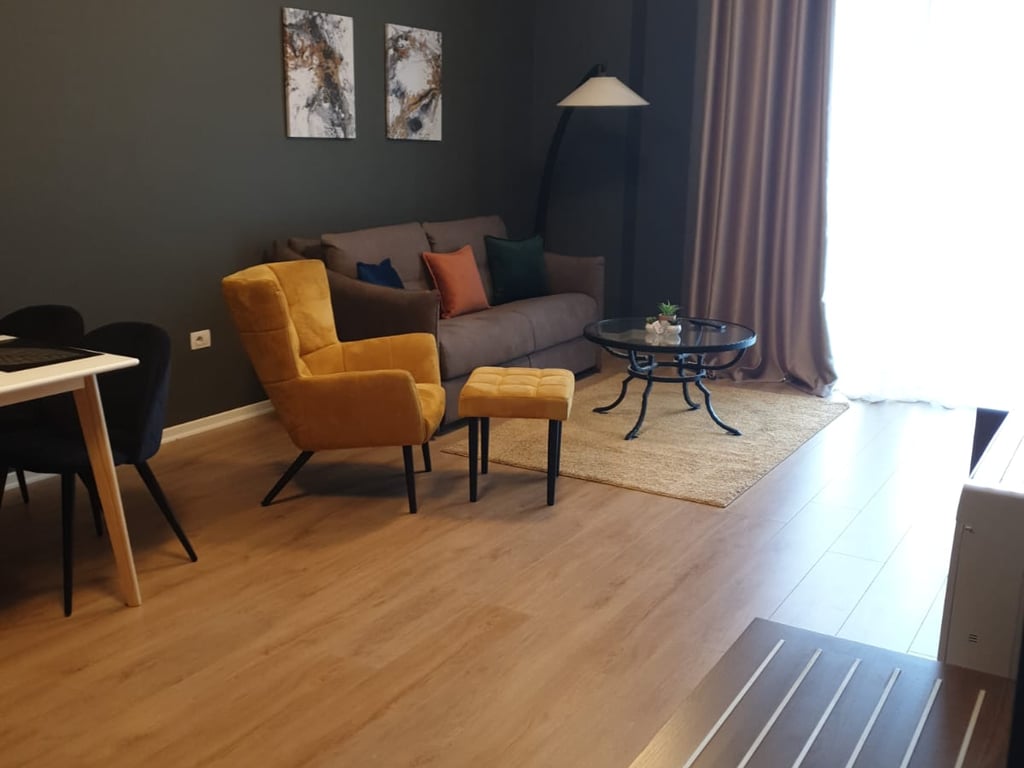 Jepet SUPER Apartament me Qira Mbrapa Mondialit