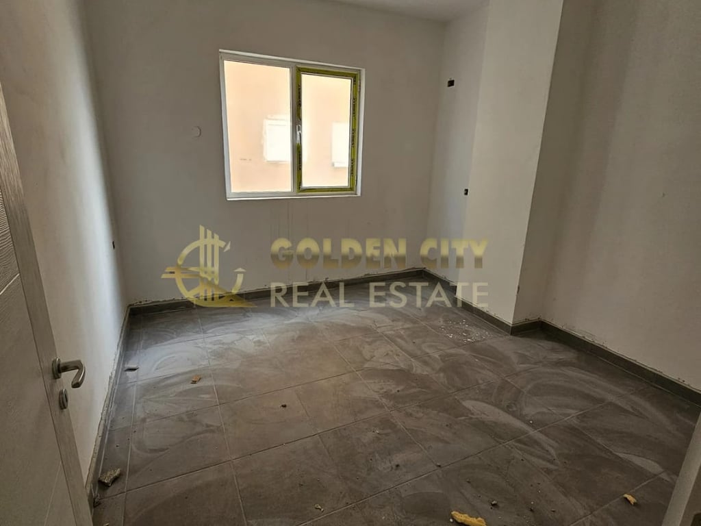Shiten 4 Apartamente 1+1 ne spitall 60000€