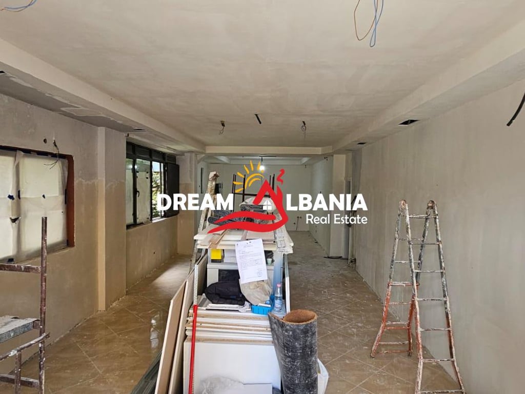 Jepet me qera ambient biznesi te brryli mbrapa ministrise se jashtme (42611298)