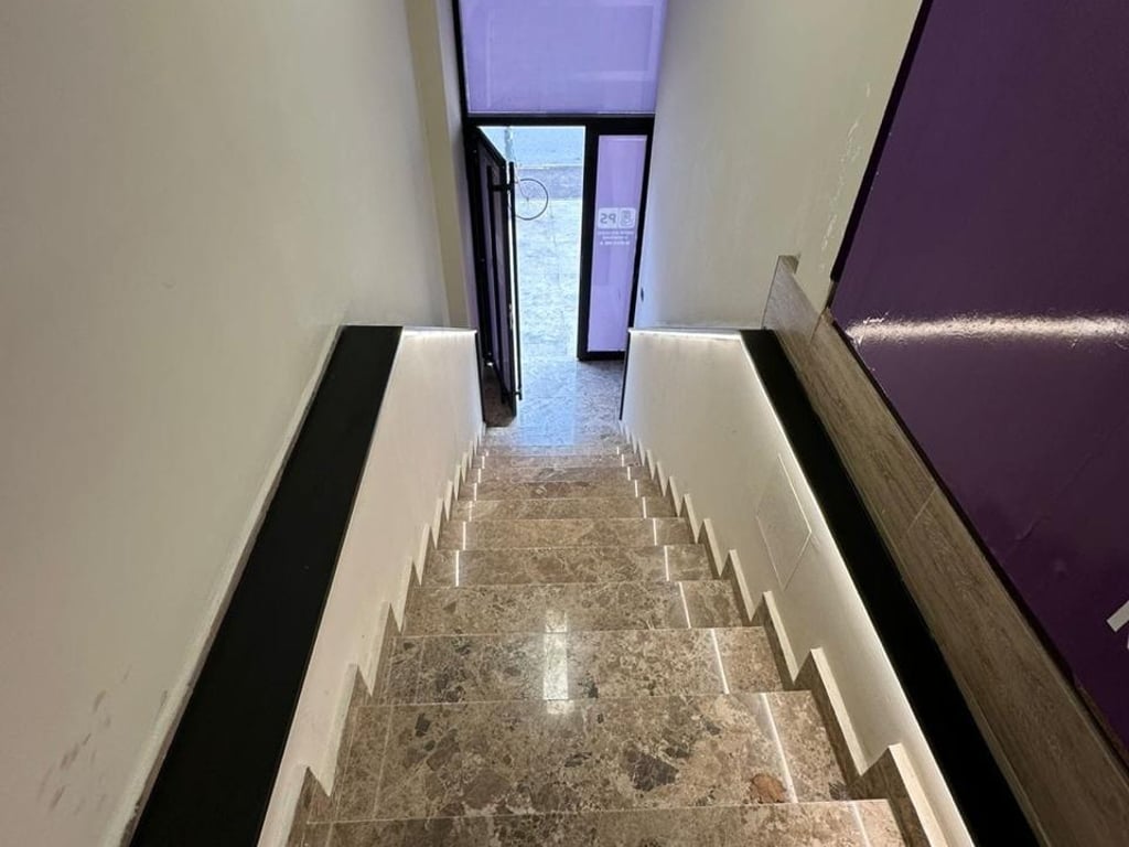Vendo ambiente commerciale Piano 1, 220 m²