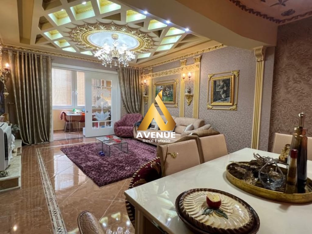 SHITET APARTAMENT 3+1+2 I MOBILUAR, PRANE KONDRA E DIELLIT 1 , TIRANE.