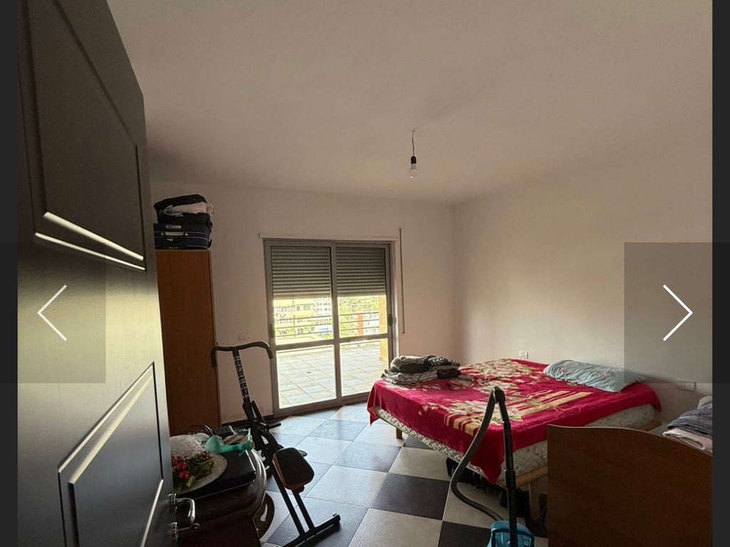 For sale: 2+1+2 apartment with a side view of the sea in Durres, beach.