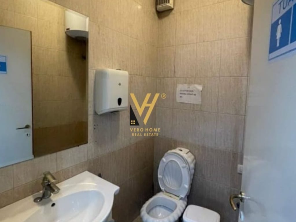 UFFICIO IN Vendita 122 M2 IN VIA ELBASAN 488.000 EURO