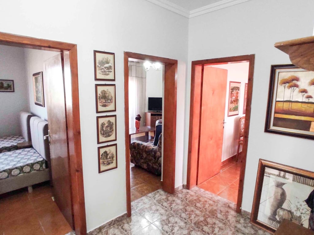 2+1 per qira afer Shkolles se Kuqe