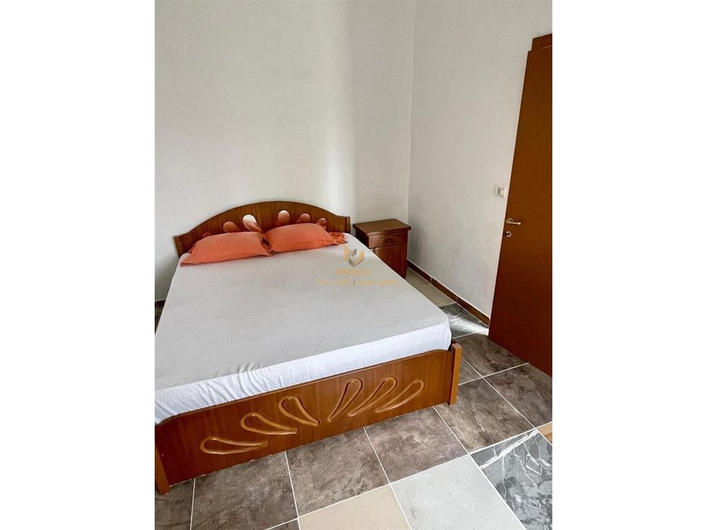 A 2+1 apartment is available for rent on 5 May Street.