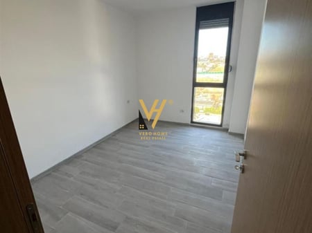 JEPET ZYRE 95 M2 ME QERA TE 5 MAJI 35.000 LEKE