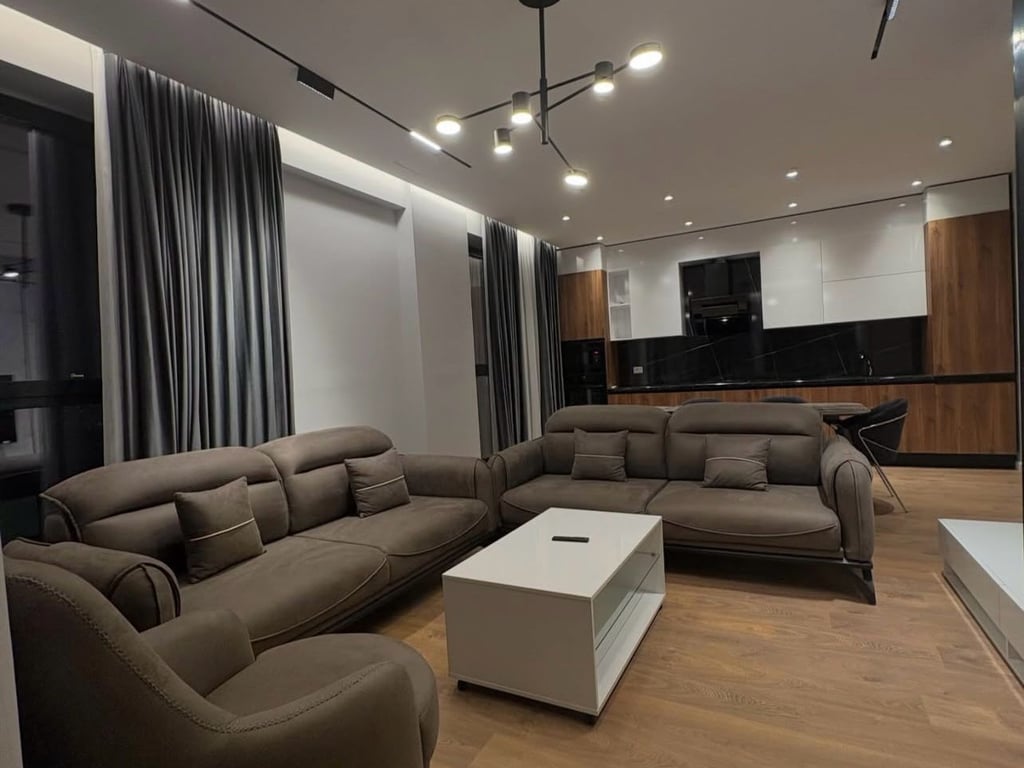 🏡 Jepet apartament modern 3+1 me Qira te Parku Olimpik, Komuna e Parisit