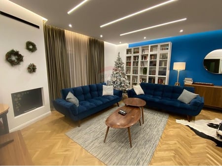 Appartamento 3+1 in vendita in Via Elbasanit!