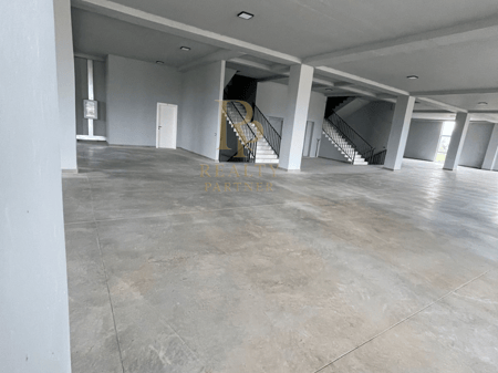 🔑JEPET ME QERA | MAGAZINË(1850 m²)