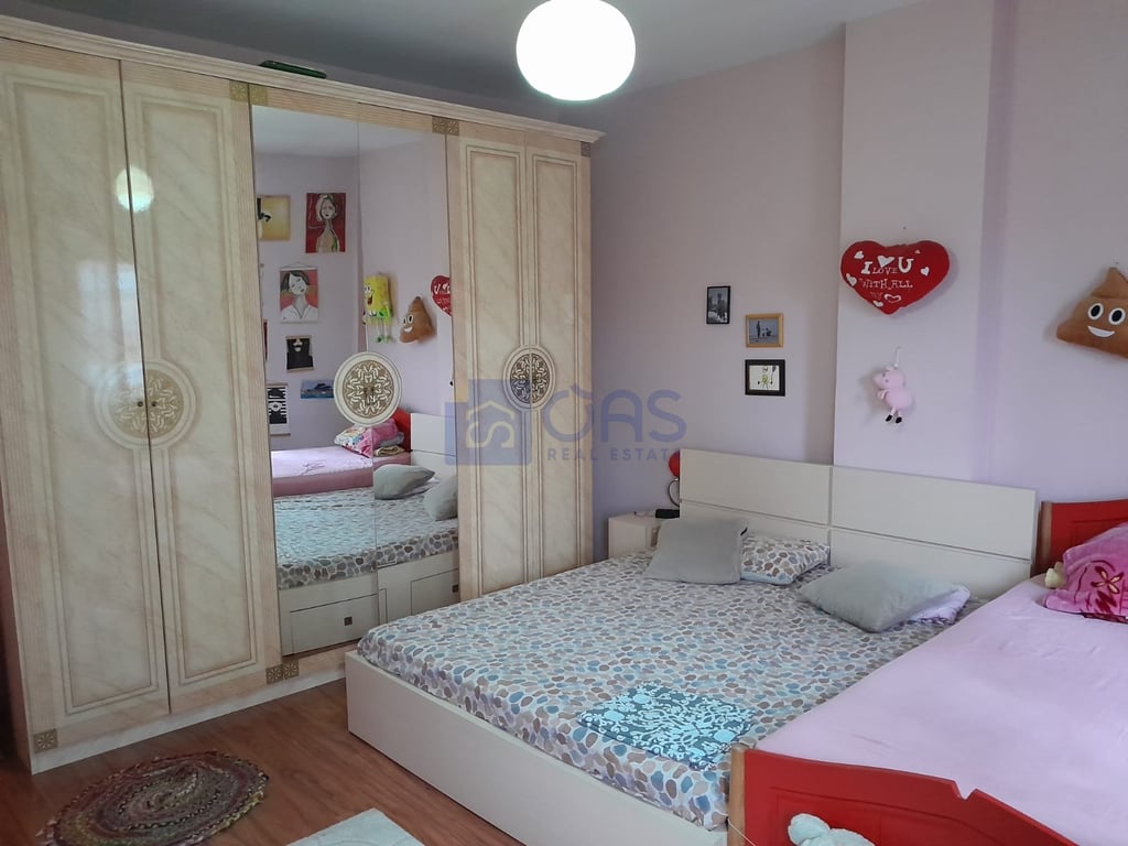 Apartment 2+1 for rent at Komuna e Parisit.