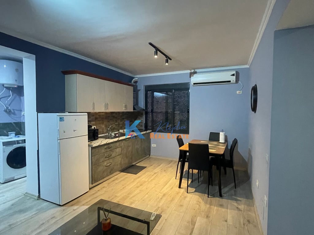 2+1 per qira qira ne Laprake, afer Spitalit Ushtarak