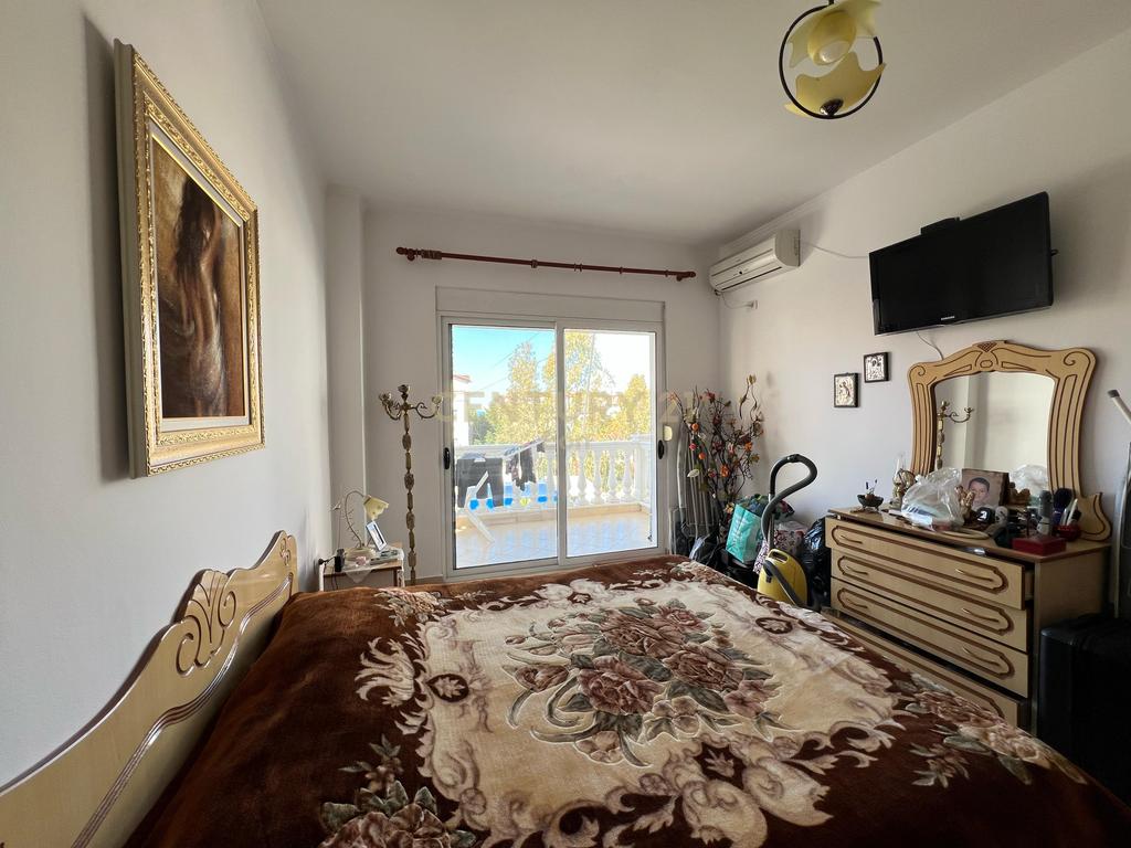 Shitet Apartament 1+1+Post Parkimi, Prane Flower, Golem ! 100,000 €
