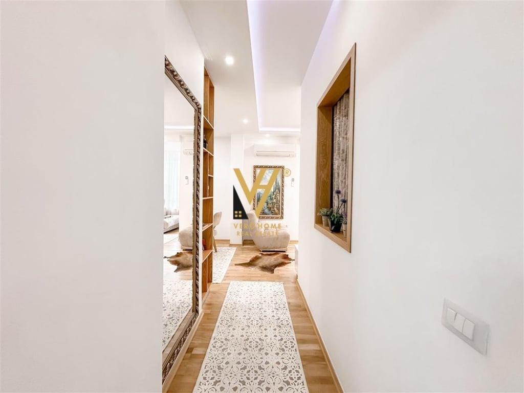 VENDESI APPARTAMENTO 3+1+BOX AL GIARDINO BOTANICO 250.000 EURO