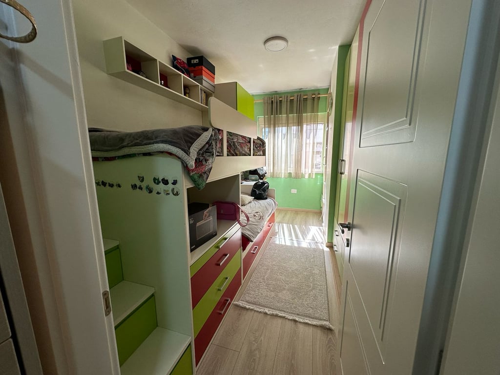 	 Apartament 2+1 me Qera ne Astir