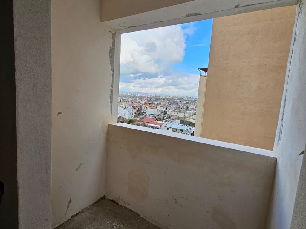 Shitet Apartament 1+1 51000€