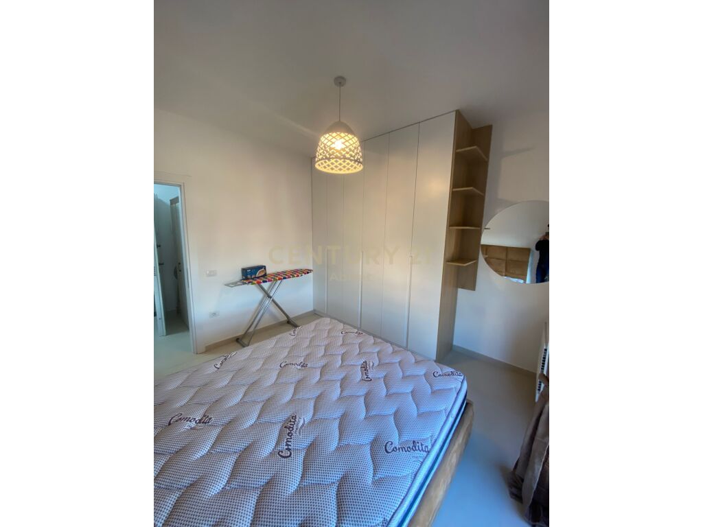 APARTAMENT 1+1 plus POST PARKIMI ME QIRA, XHAMLLIK