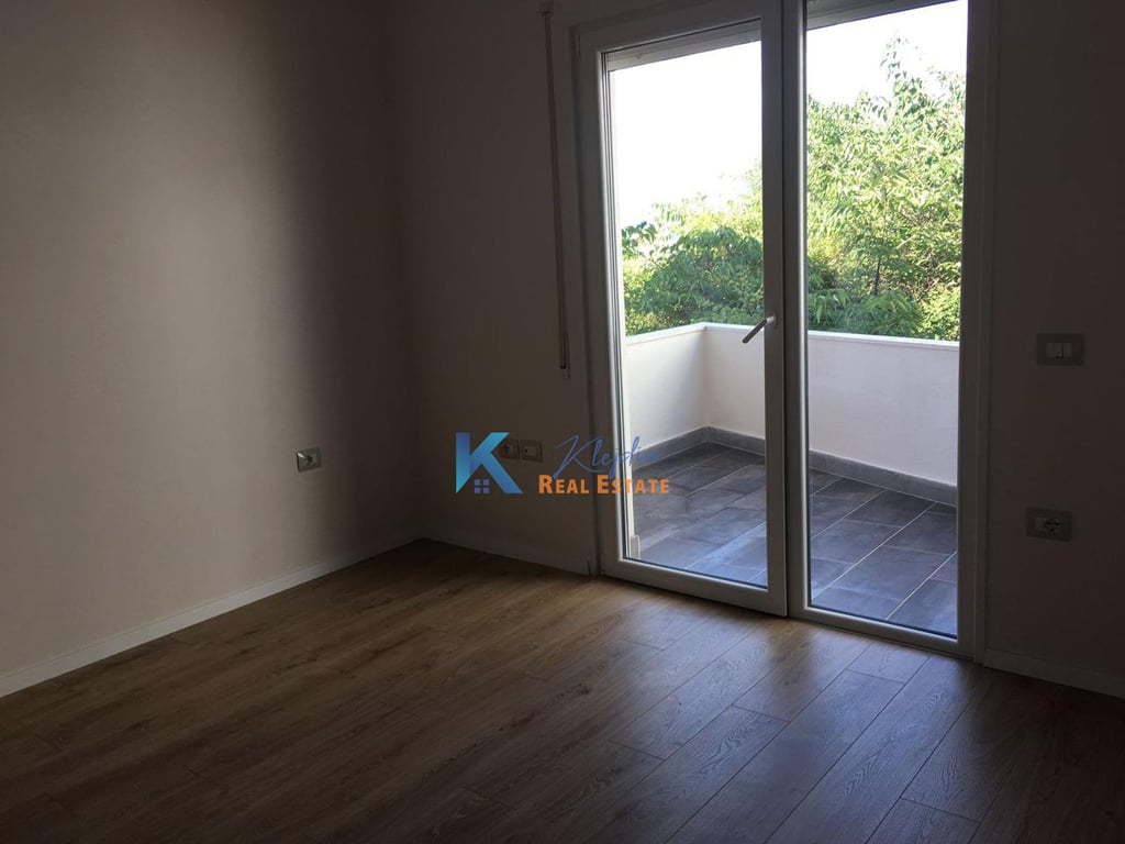 2+1+2 apartment for rent above the Botanical Garden