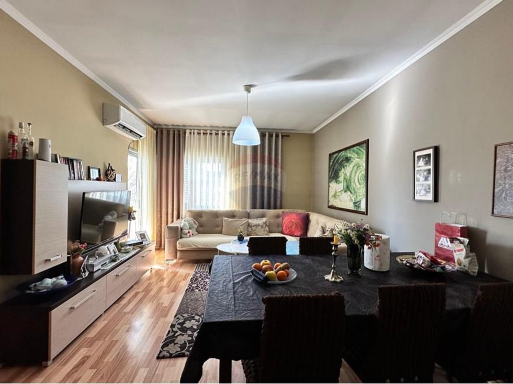 For sale: 1+1 apartment next to Urban Gate.