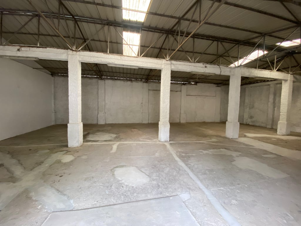 Magazine me Qira, ne Selite, prane Tregut Ushqimor