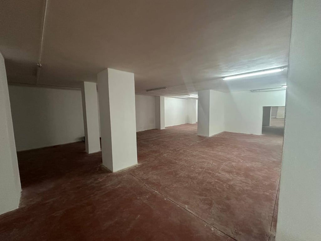 ✅️Okazion,🔥 Ambjent komercial për shitje me biznes aktiv (shetitorja Kavaljon, Kavajë