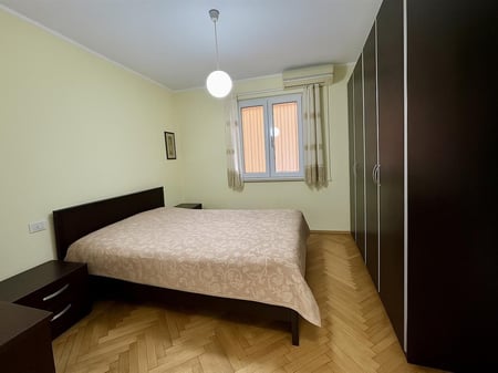 Jepet me qera apartament 1+1 tek Ambasada Amerikane