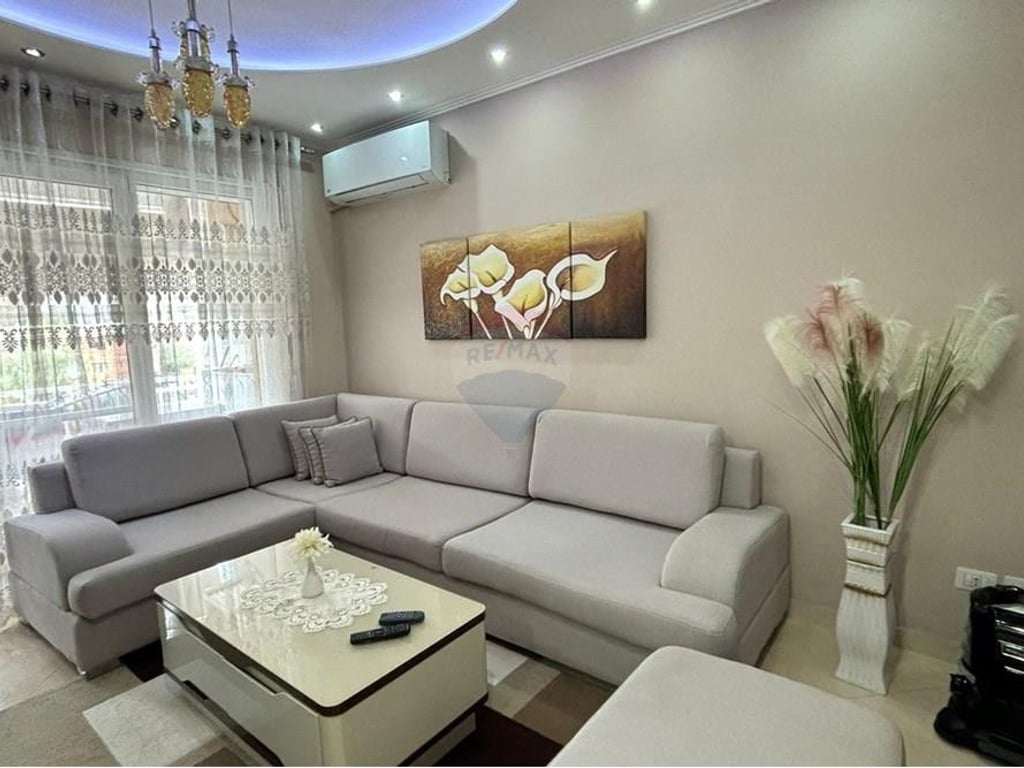 Apartament 2+1 me Qera, Astir