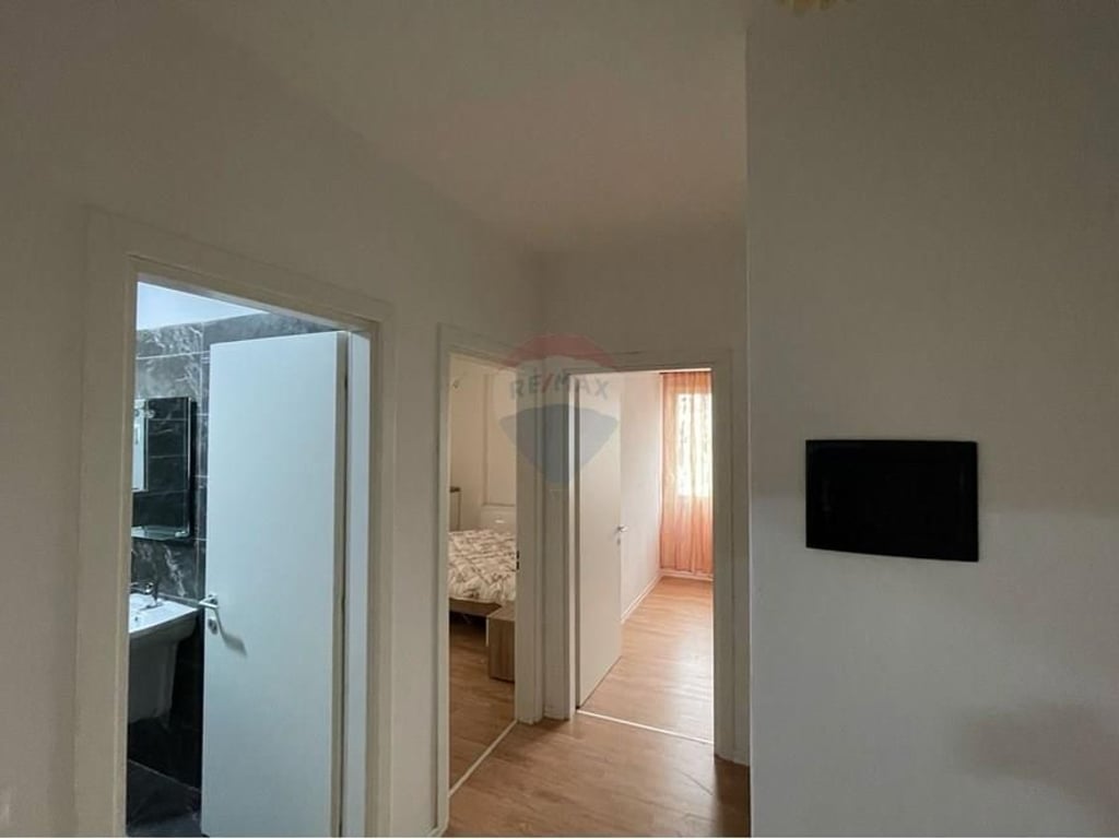 A 2+1 apartment is available for rent in Astir.