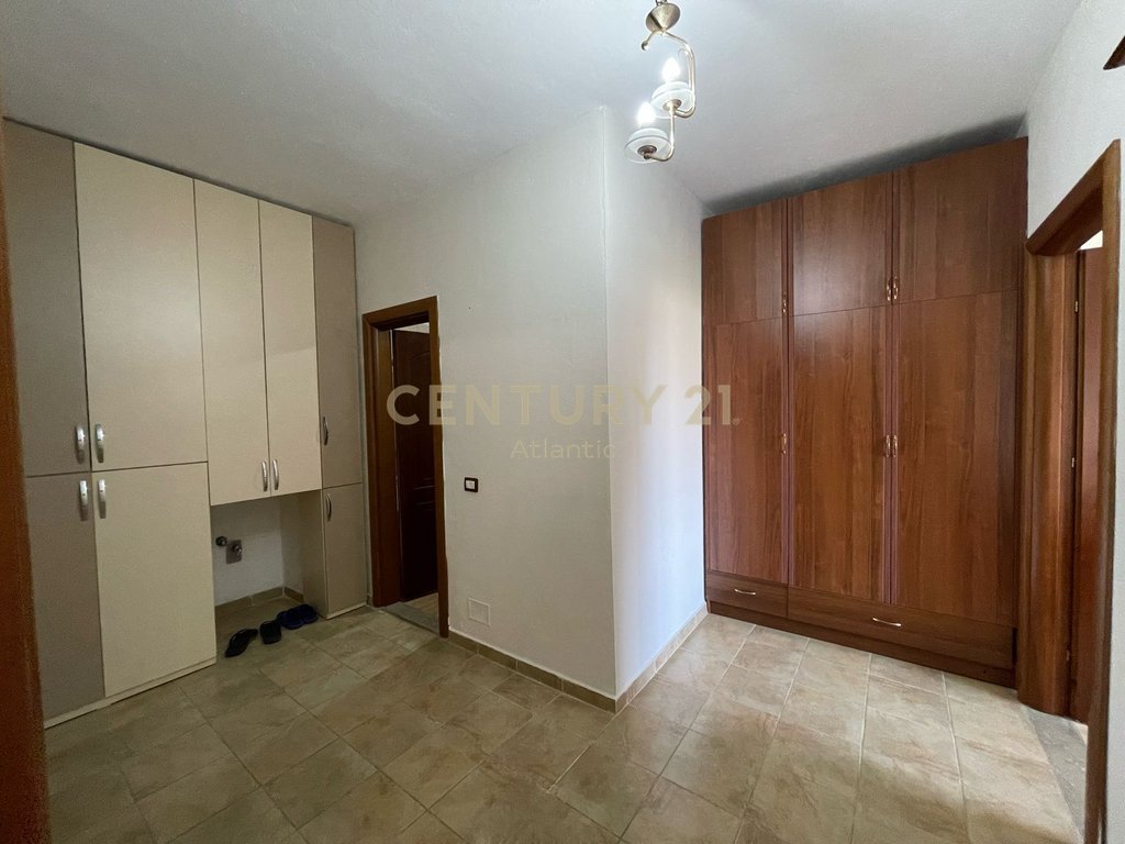 SHITET APARTAMENT 1+1 TEK MALI I ROBIT! 75,000 €