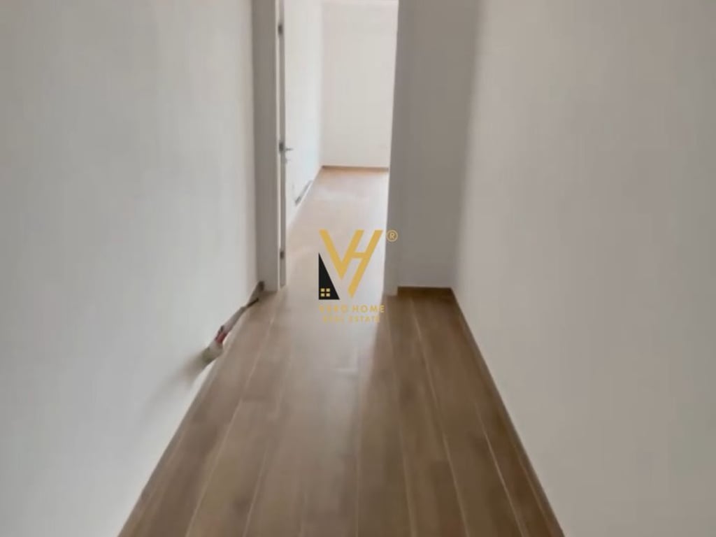 JEPET ZYRE 110M2 ME QERA TE KOMPLEKSI ARLIS 550 EURO