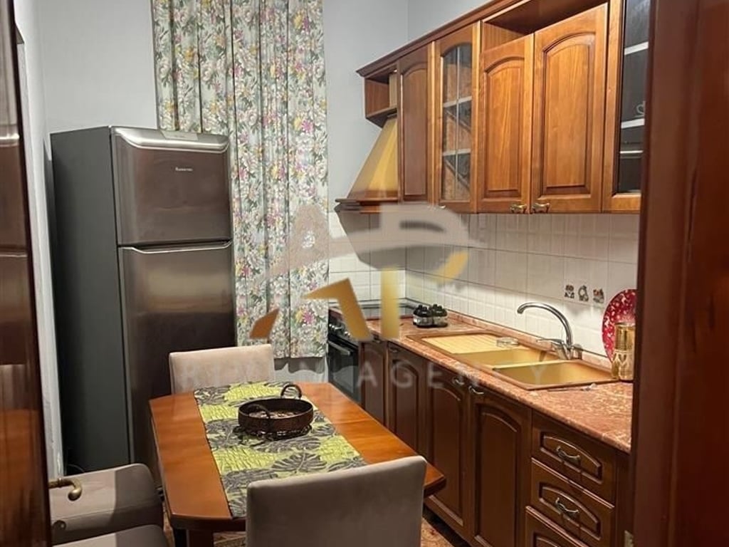 Jepet me qera shtepi private 2+1 Laprak