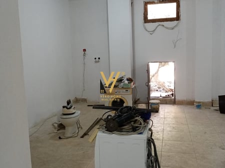 JEPET AMBIENT 140 M2 ME QERA TE TREGU ELEKTRIK 1.200 EURO