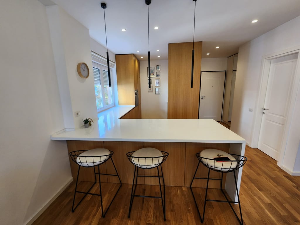 A modern 3+1+2 apartment is for rent in the Touch of the Sun residence, Sauk!