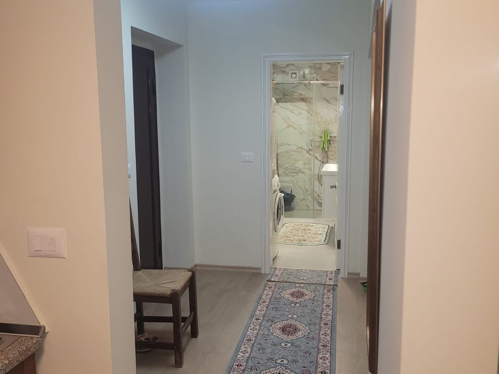 Vendesi appartamento 2+1+2 bagni+2 balconi