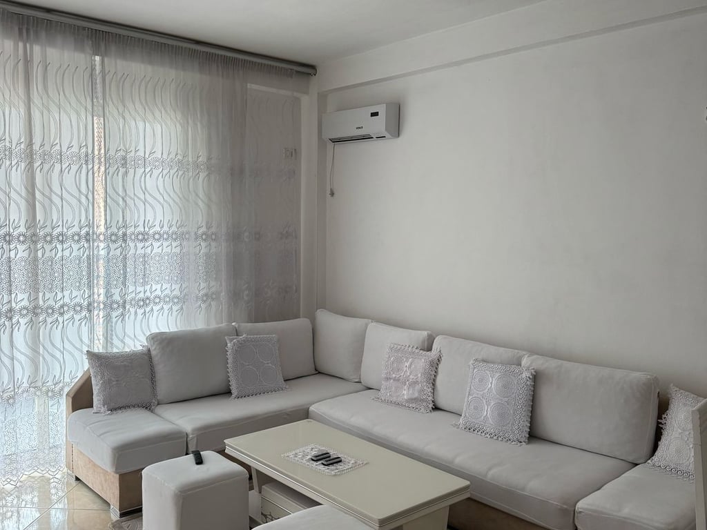 Affittasi appartamento 2+1+2, Astir dietro Eja Studio Prezzo: 500 euro