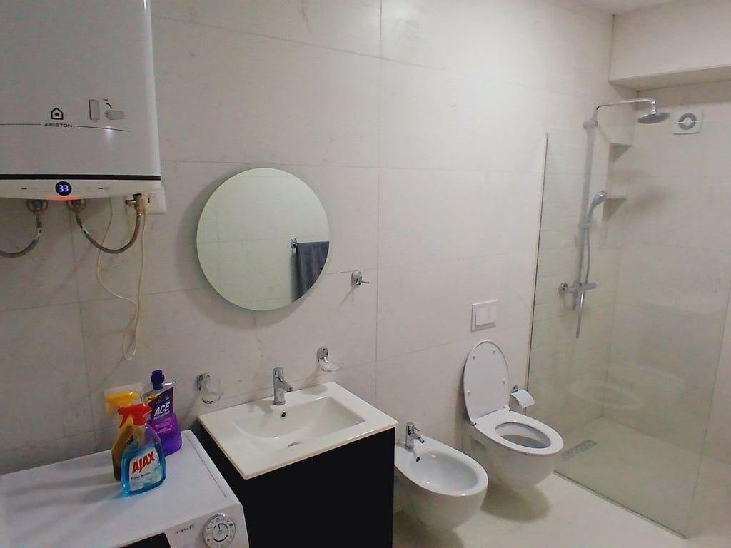 Apartament 2+1+ parkim per qira te Pazari i ri