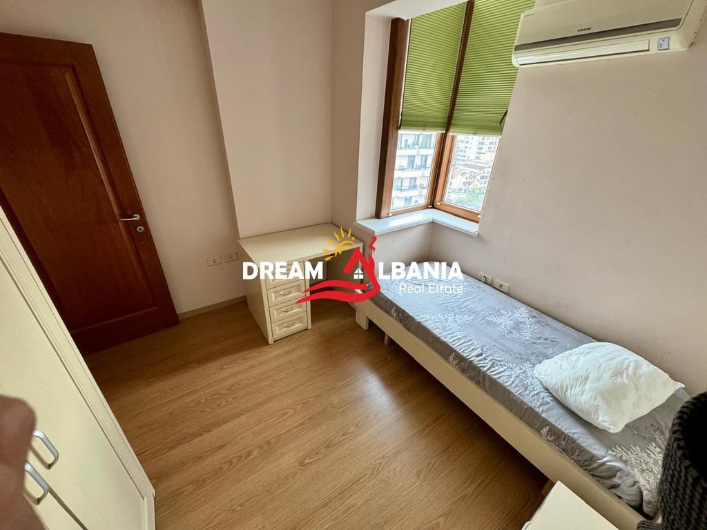 Appartamento 2+1 in affitto in centro, in Via Kavajë a Tirana (ID 42214535)