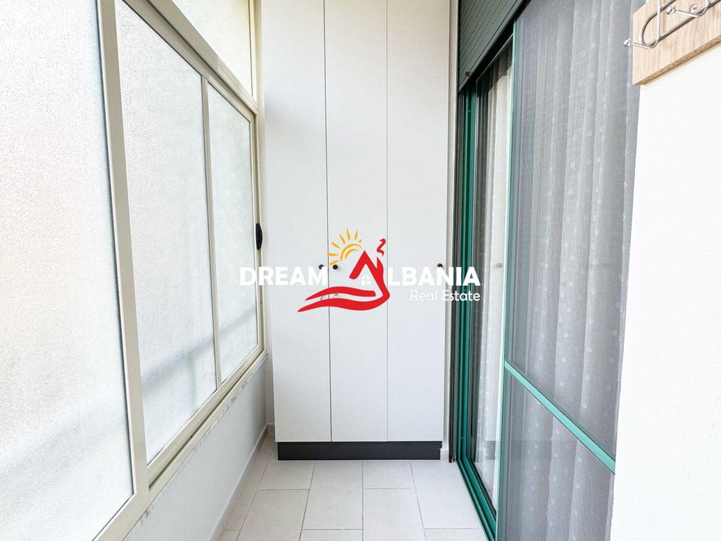Jepet me qera super apartament 1+1 ne qender, prane Pazarit te Ri, Tirane (ID 42111372)