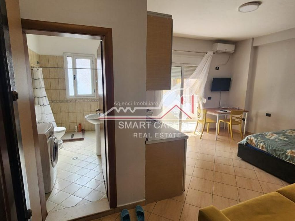 VENDESI IN AFFITTO VICINO AL PORTO, VALONA!