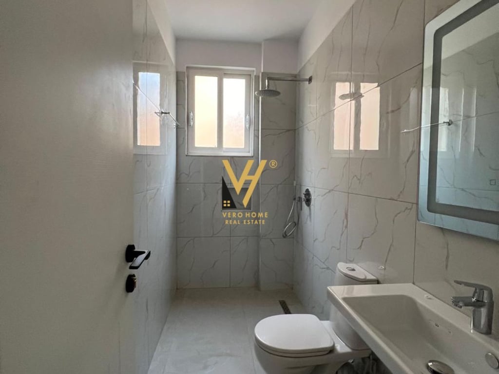 AFFITTASI IL SECONDO PIANO DI UNA VILLA NELLE VILLE TEDESCHE 550 EURO