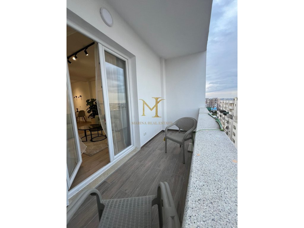 VENDESI APPARTAMENTO SUPERFICIE 75 M2 !! SPIAGGIA FERROVIA DURAZZO !!