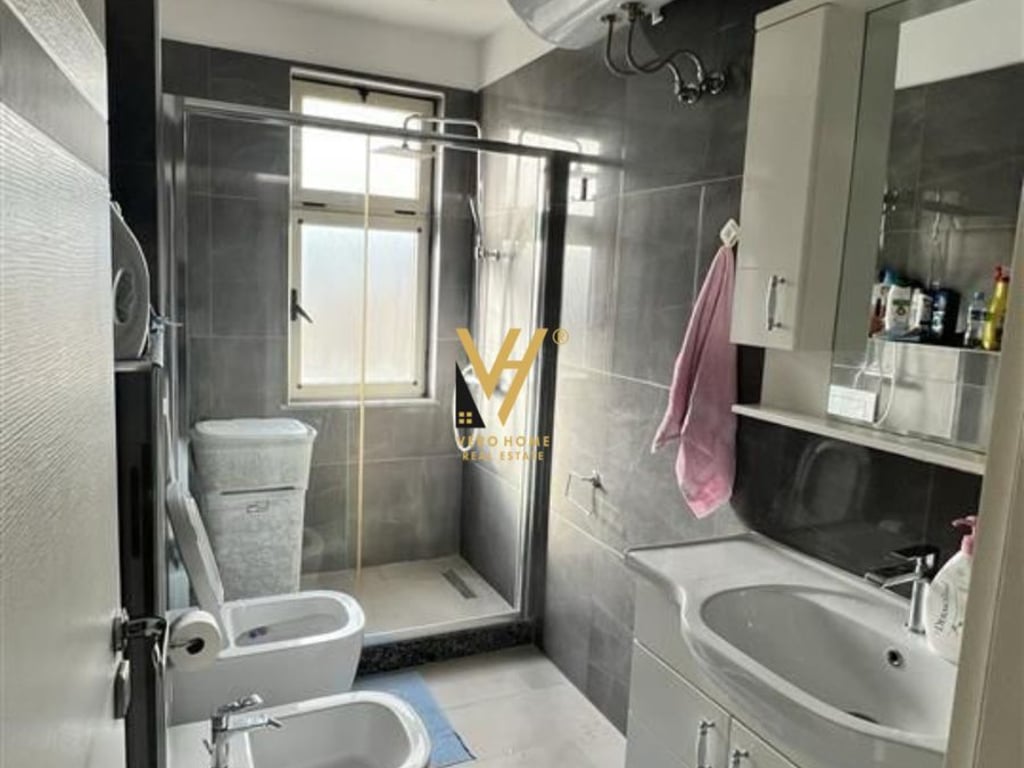 AFFITTASI APPARTAMENTO 3+1+BLK IN VIA IRFAN TOMINI 900 EURO