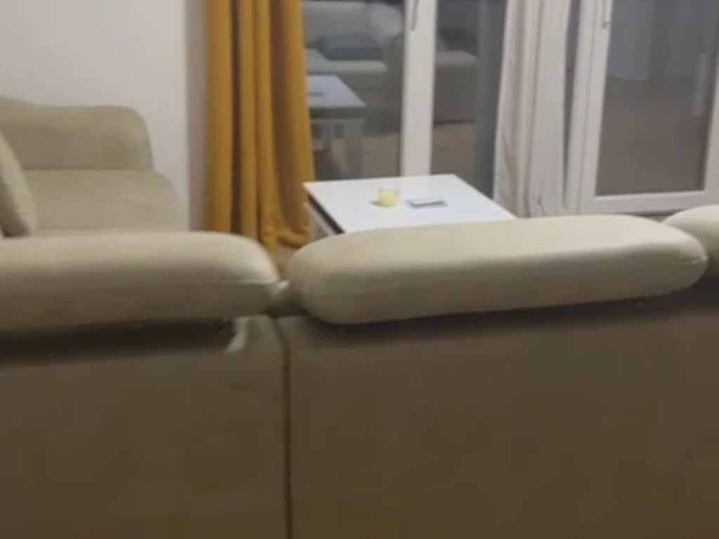 Jepet me qera Apartamenti 2+1 , Zogu i Zi prane Ring Center  Cmimi: 600 euro 