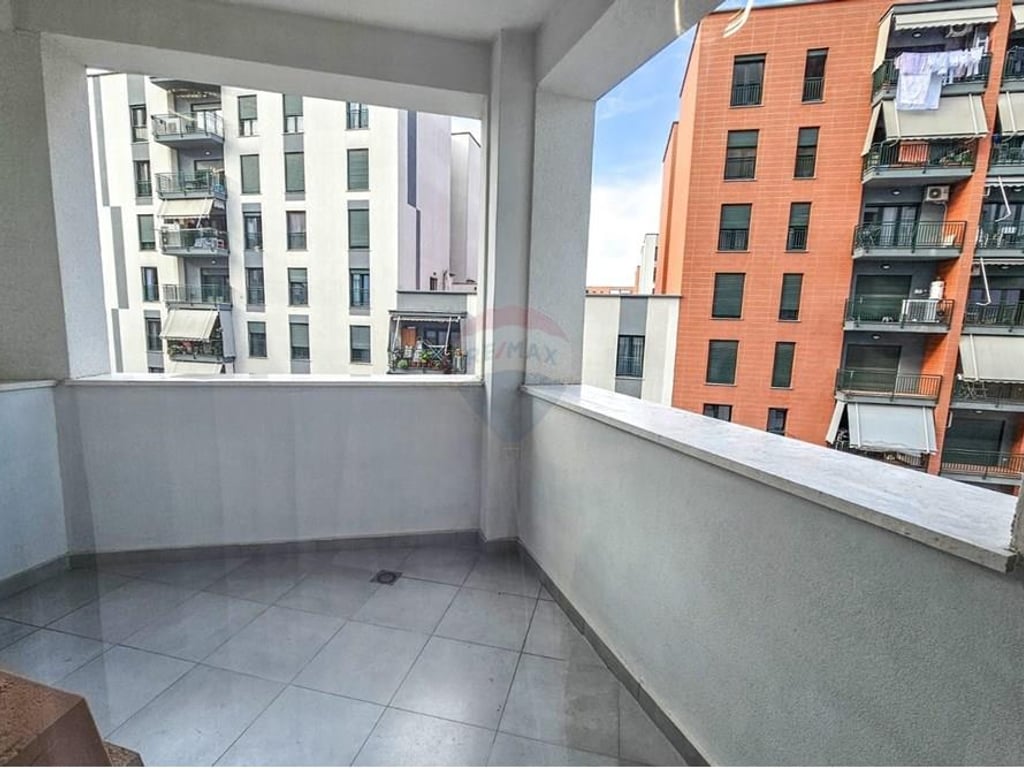 Rent a Chic 1-Bedroom in Downtown Tiranë