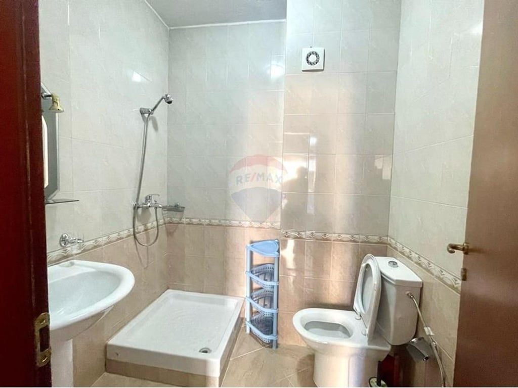 Apartament 2+1 me qira ne komune 